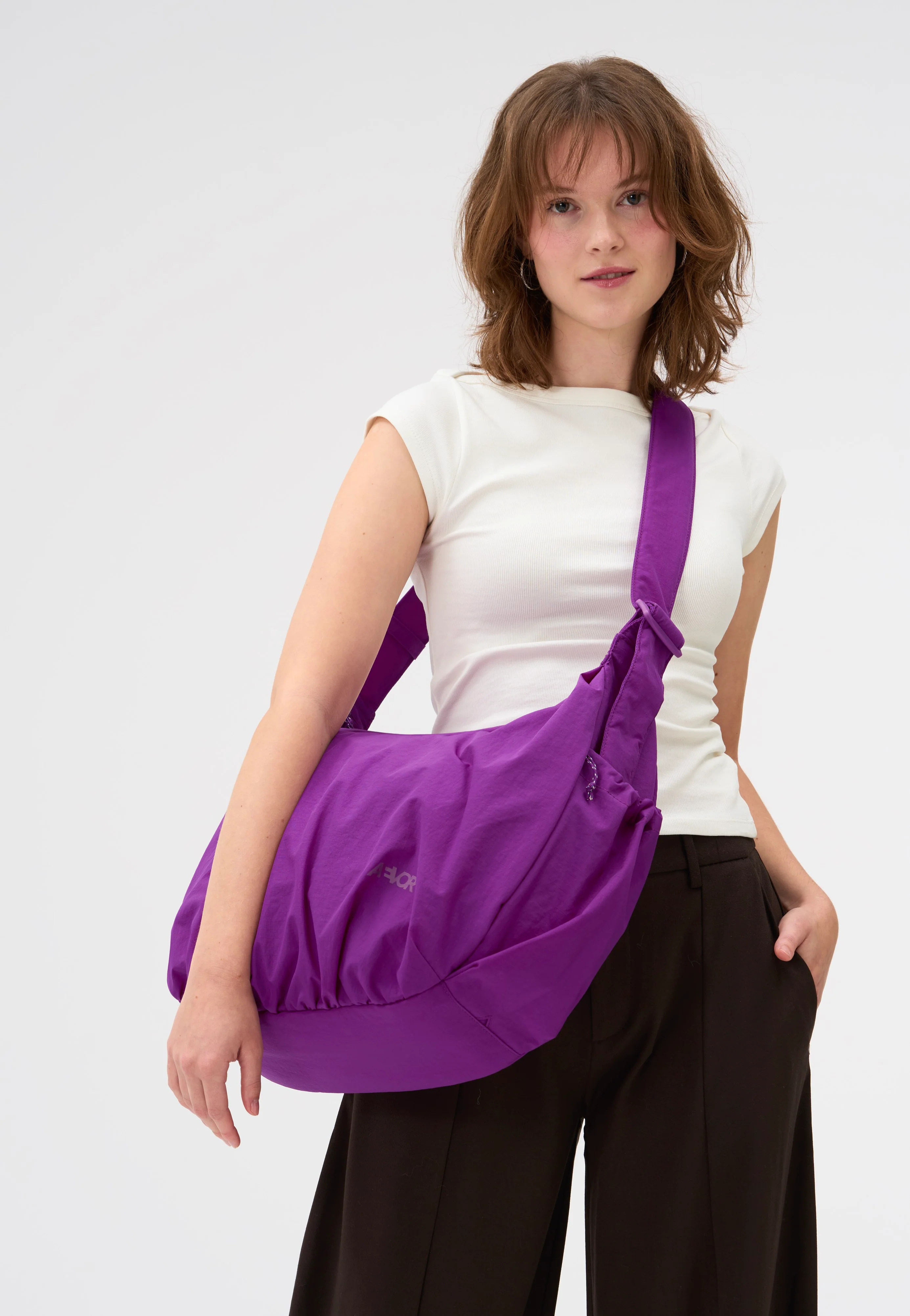 Slouchy Bag Electric Fuchsia - Sling Bag - Image 7
