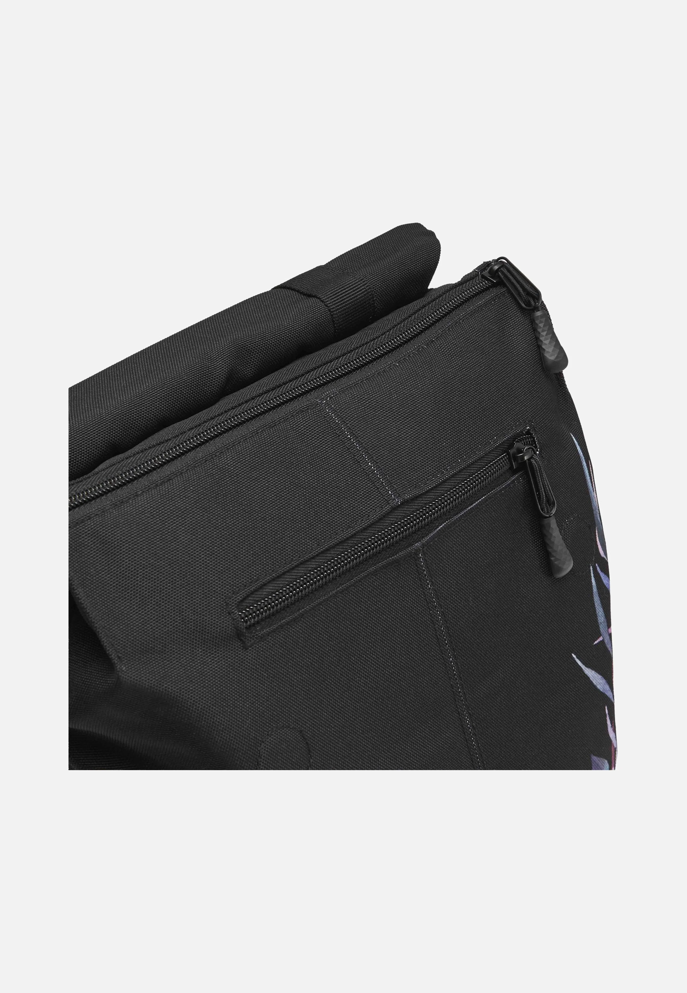 Daypack Beauty In Darkness - Rucksack - Image 4