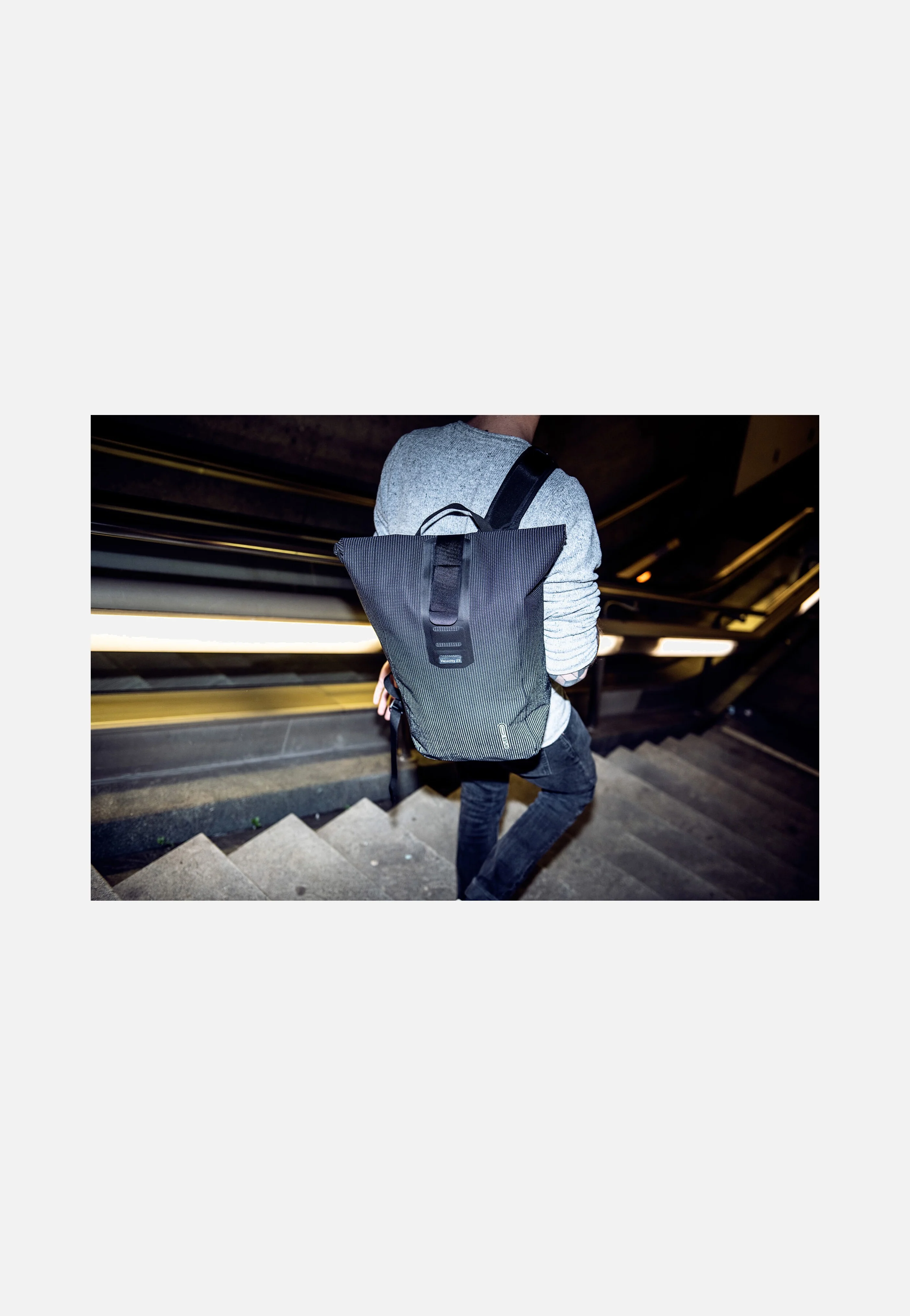 Velocity High Visibility Schwarz Reflex - Rolltop Rucksack - Image 7