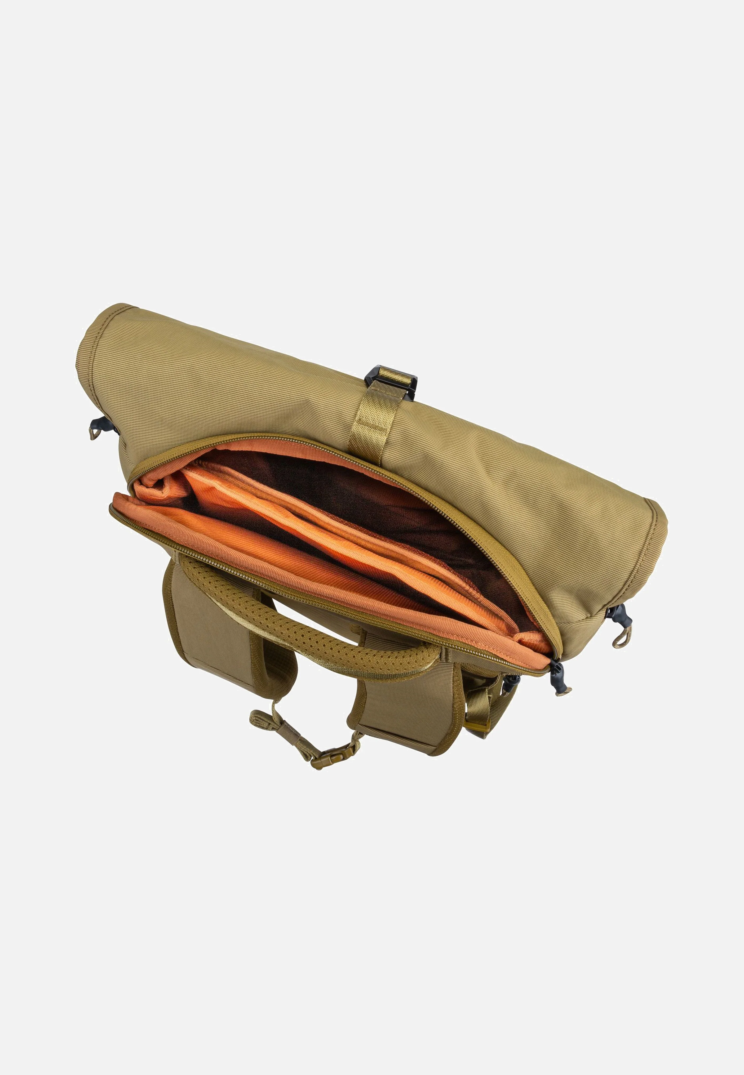 Paramount 3 24L Nutria - Rolltop Rucksack - Image 4