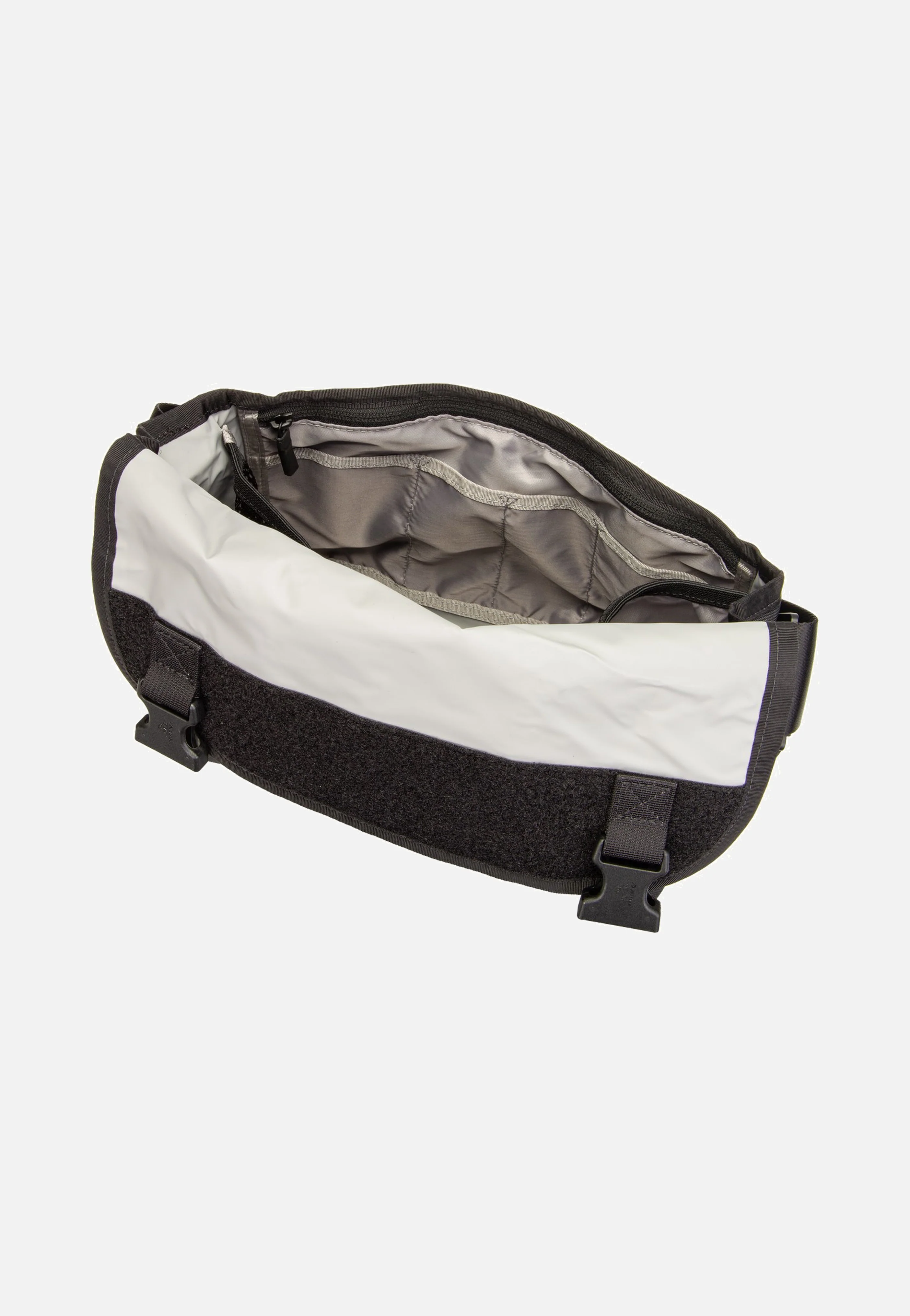 Classic Messenger XS Jet Black - Messenger Bag - Image 5